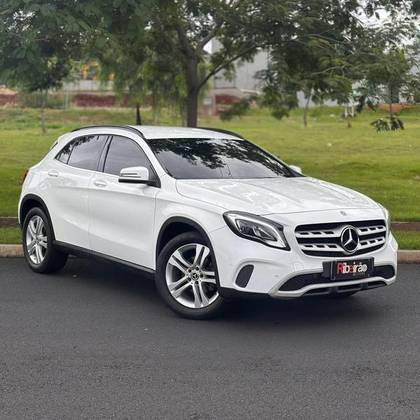 MERCEDES-BENZ GLA 200 1.6 CGI FLEX STYLE 7G-DCT